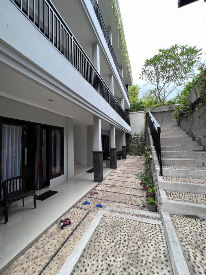Inn Hill
